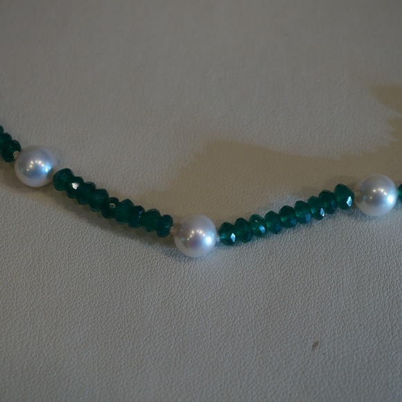 18.5" Genuine Akoya Pearl & Emerald Bead Necklace - Picture 2 of 7